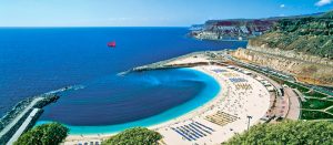 Amadores easy beach while scuba diving gran canaria